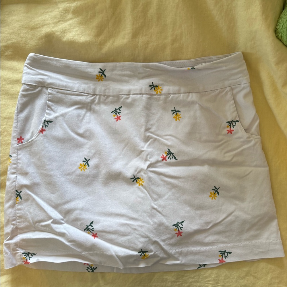 Zac & Rachel White Skort with Floral